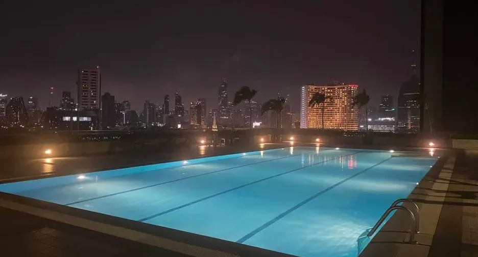 For rent 2 bedrooms condo in Khlong San, Bangkok