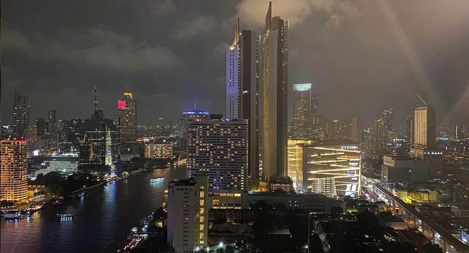 For rent 2 bedrooms condo in Khlong San, Bangkok