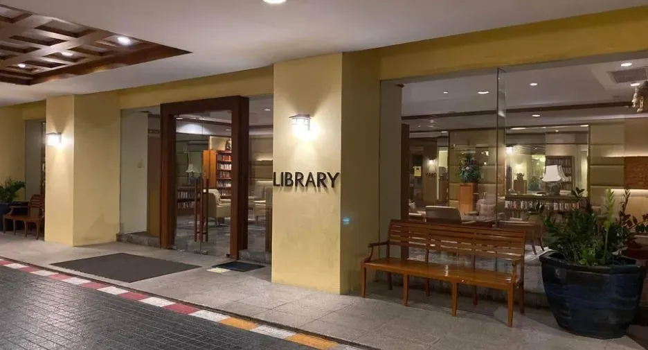For rent 2 bedrooms condo in Khlong San, Bangkok