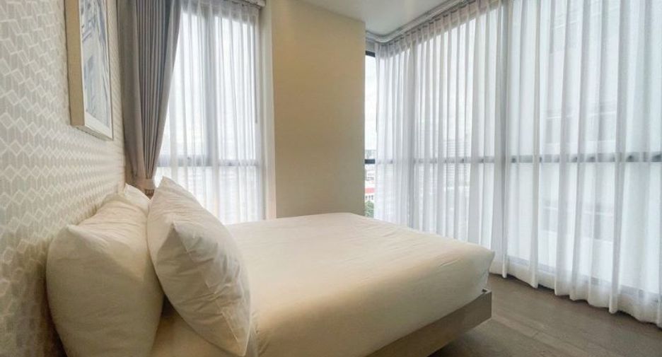 For rent 2 bedrooms condo in Ratchathewi, Bangkok