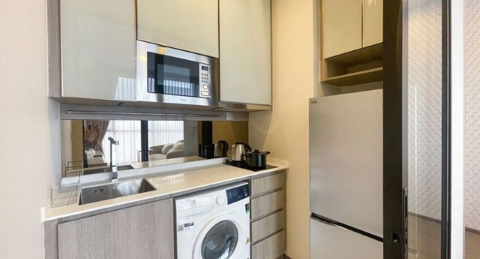 For rent 2 bedrooms condo in Ratchathewi, Bangkok