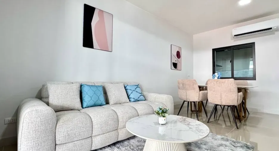 For rent 3 bedrooms townhouse in Bang Phli, Samut Prakan