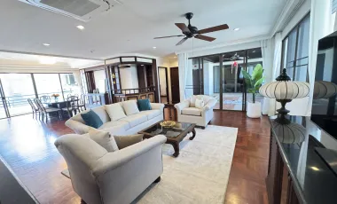 For rent 4 bedrooms apartment in Khlong Toei, Bangkok
