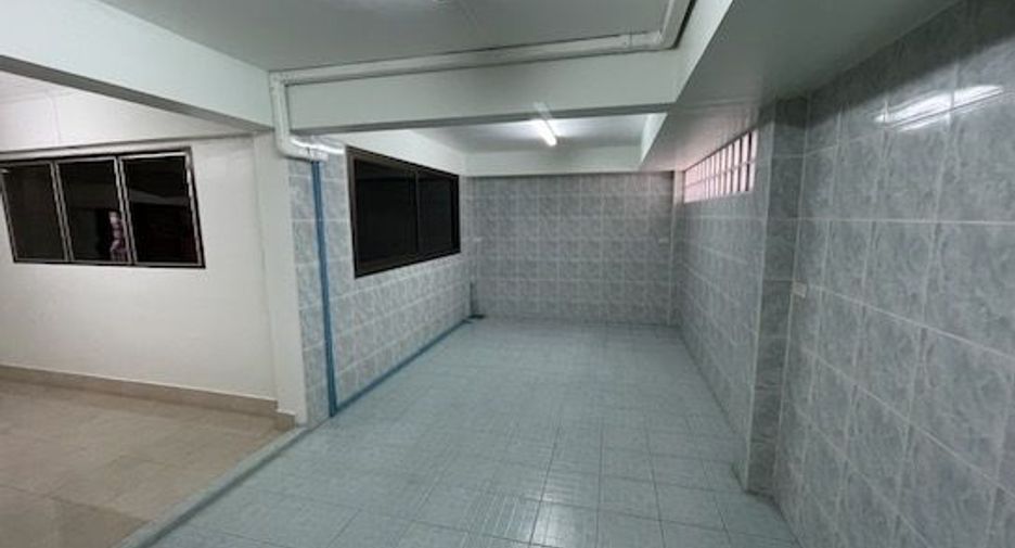 出租 7 卧室 联排别墅 在 Yan Nawa, 曼谷