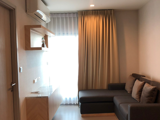 Condo en alquiler de 1 habitaciones en Phra Khanong, Bangkok