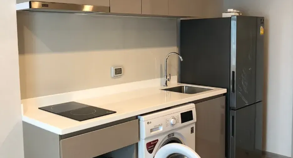 For rent 1 bed condo in Phra Khanong, Bangkok