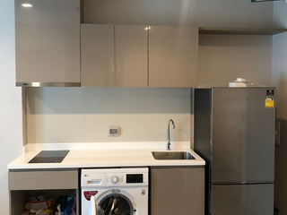 Condo en alquiler de 1 habitaciones en Phra Khanong, Bangkok