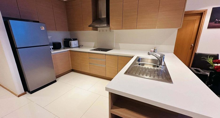 For rent 2 bedrooms condo in Khlong Toei, Bangkok