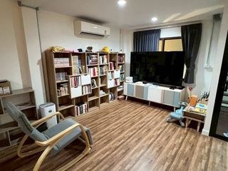Haus zur Miete mit 3 Zimmer in Chatuchak, Bangkok