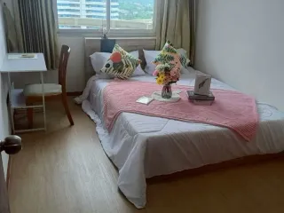 Wohnung zur Miete mit 3 Zimmer in Yan Nawa, Bangkok