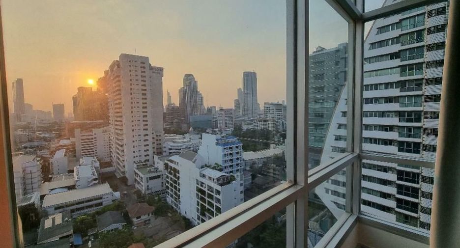 For rent 2 bedrooms condo in Sathon, Bangkok