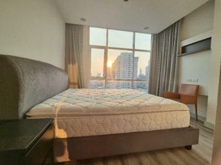 À louer 2 chambres condo à Sathon, Bangkok