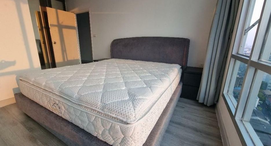 For rent 2 bedrooms condo in Sathon, Bangkok