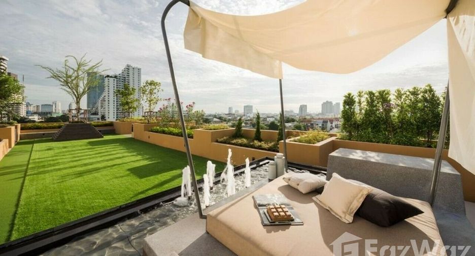 For rent 2 bedrooms condo in Watthana, Bangkok