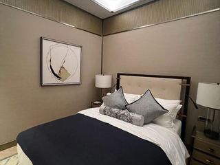 For rent 3 bedrooms condo in Khlong San, Bangkok