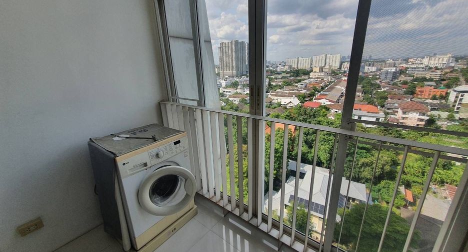 For rent 2 bedrooms condo in Phra Khanong, Bangkok