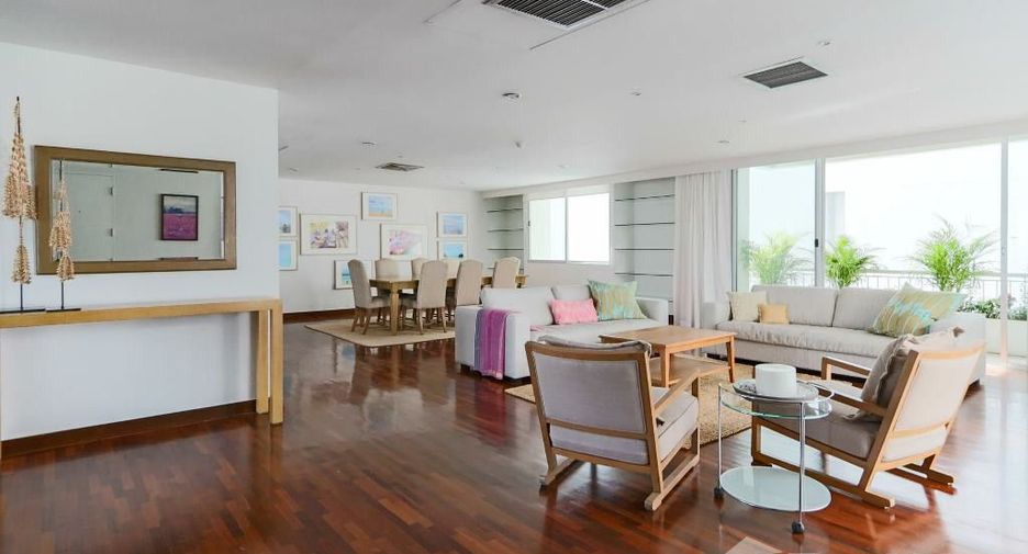 Condo en alquiler de 3 habitaciones en Sathon, Bangkok