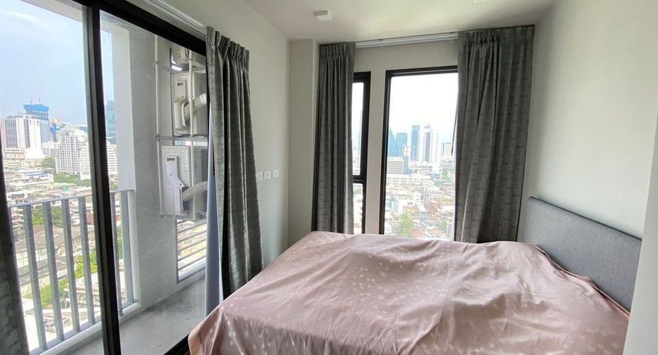 For rent 2 bedrooms condo in Bang Rak, Bangkok