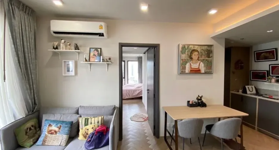 For rent 2 bedrooms condo in Bang Rak, Bangkok