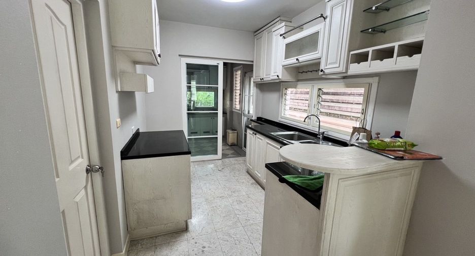 Haus zur Miete mit 4 Zimmer in Mueang Samut Prakan, Samut Prakan