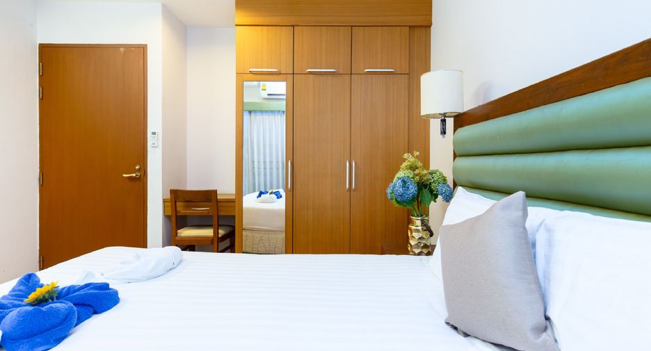 For rent 3 bedrooms apartment in Bang Na, Bangkok