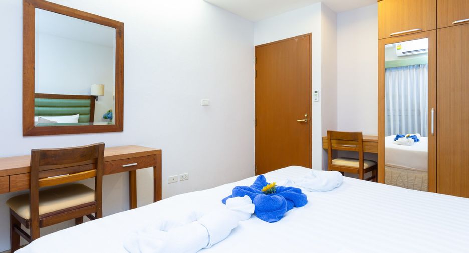For rent 3 bedrooms apartment in Bang Na, Bangkok