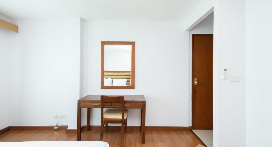 For rent 3 bedrooms apartment in Bang Na, Bangkok