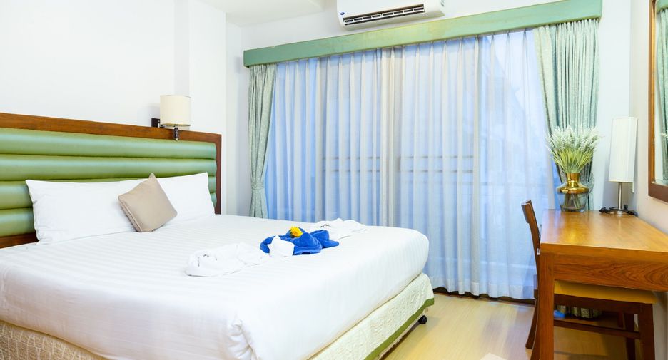 For rent 3 bedrooms apartment in Bang Na, Bangkok