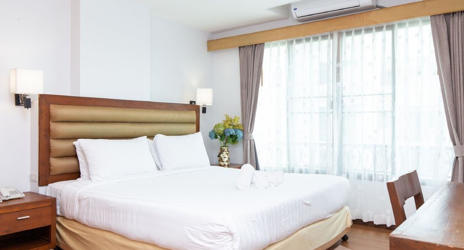 For rent 3 bedrooms apartment in Bang Na, Bangkok
