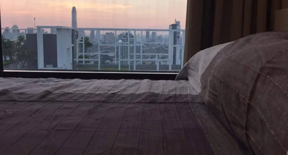 À louer 1 chambre condo à Huai Khwang, Bangkok