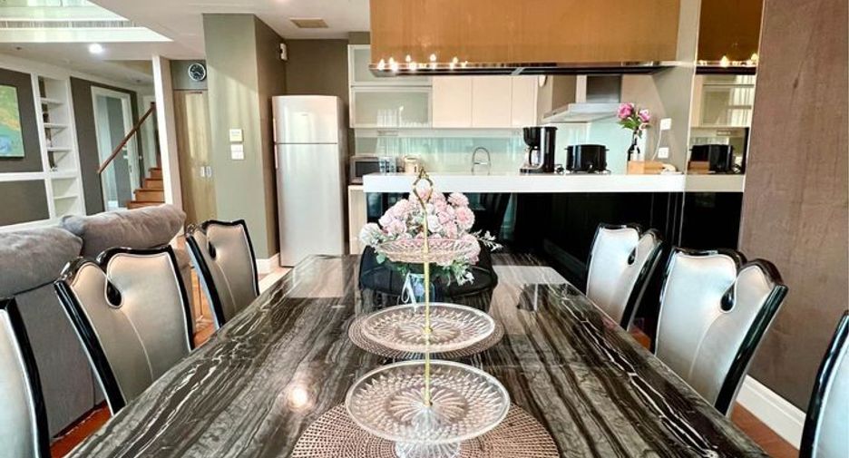 For rent 3 bedrooms condo in Khlong Toei, Bangkok