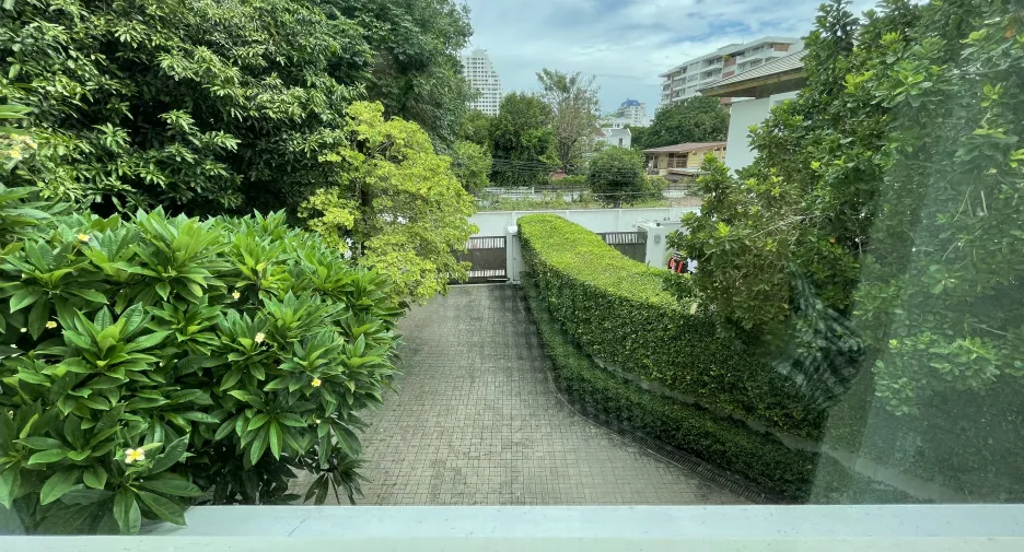 Casa en alquiler de 4 habitaciones en Watthana, Bangkok