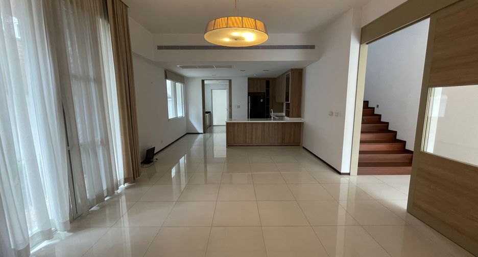 Casa en alquiler de 4 habitaciones en Watthana, Bangkok