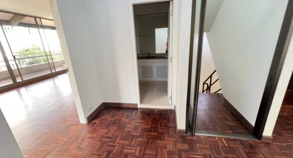 Casa adosada en alquiler de 3 habitaciones en Phaya Thai, Bangkok