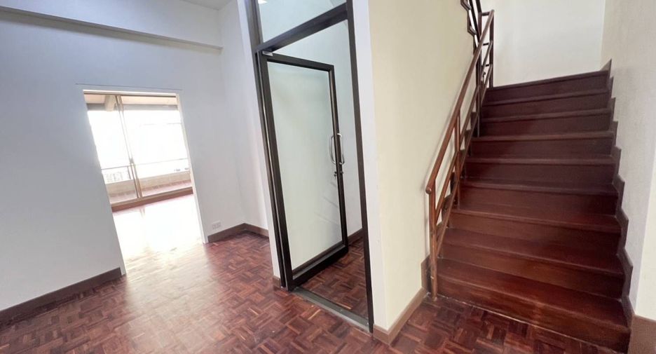Casa adosada en alquiler de 3 habitaciones en Phaya Thai, Bangkok
