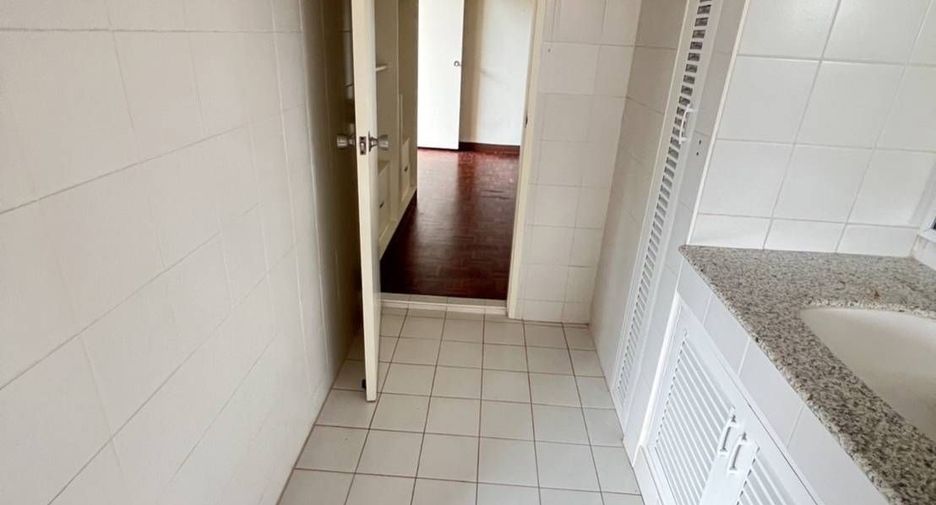 Casa adosada en alquiler de 3 habitaciones en Phaya Thai, Bangkok