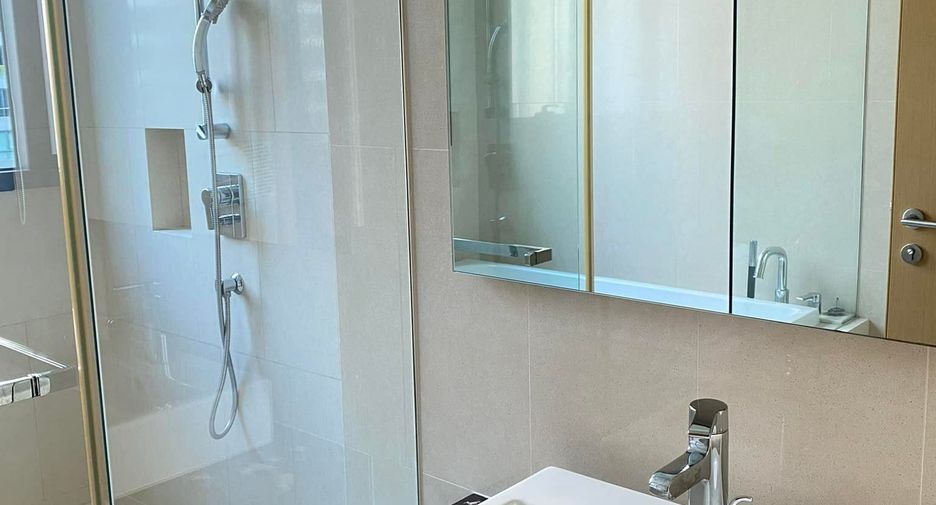 Condo en alquiler de 2 habitaciones en Khlong Toei, Bangkok