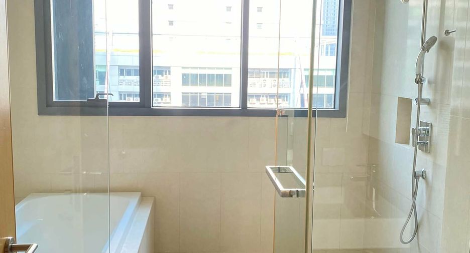 Condo en alquiler de 2 habitaciones en Khlong Toei, Bangkok