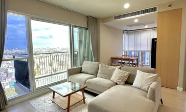 For rent 2 bedrooms condo in Huai Khwang, Bangkok