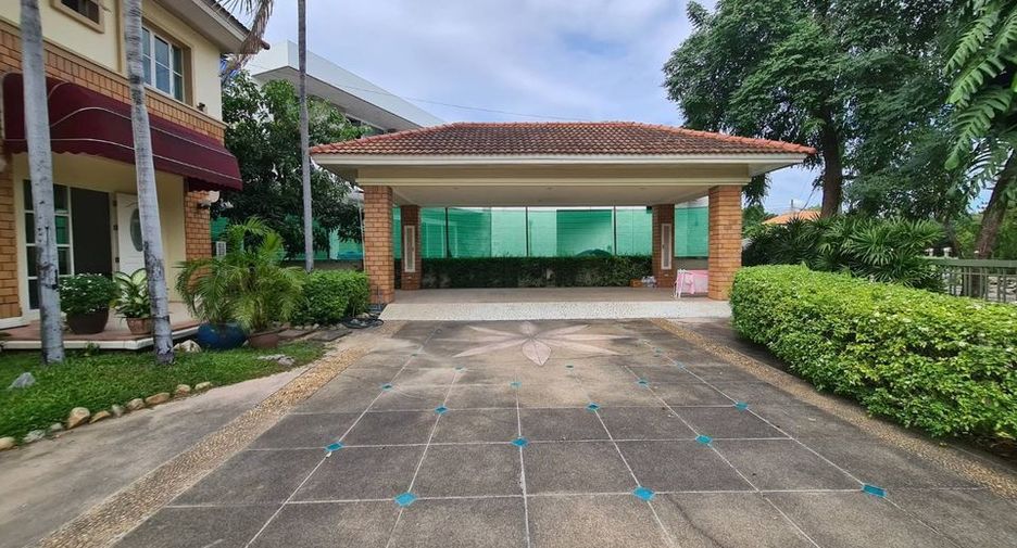 For rent 4 bedrooms house in Mueang Samut Prakan, Samut Prakan