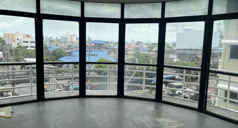 For rent retail Space in Phra Khanong, Bangkok