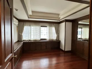 ให้เช่า 4 ห้องนอน คอนโด ใน วัฒนา, กรุงเทพฯ