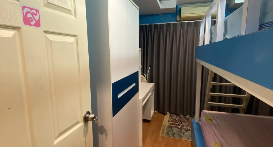 For rent 2 bedrooms condo in Bang Kapi, Bangkok