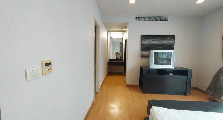 Wohnung zur Miete mit 3 Zimmer in Khlong Toei, Bangkok