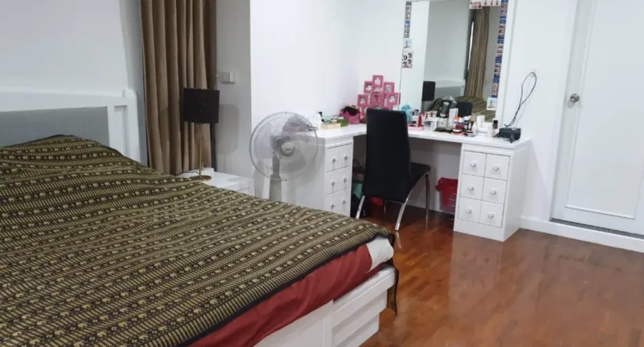 ให้เช่า 2 ห้องนอน คอนโด ใน คลองเตย, กรุงเทพฯ