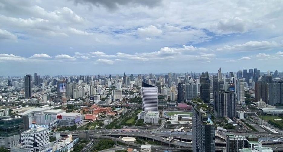 Wohnung zur Miete mit 3 Zimmer in Huai Khwang, Bangkok