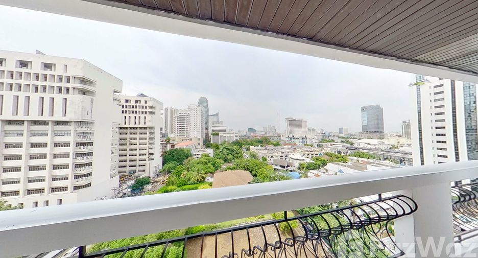 For rent 3 bedrooms condo in Watthana, Bangkok