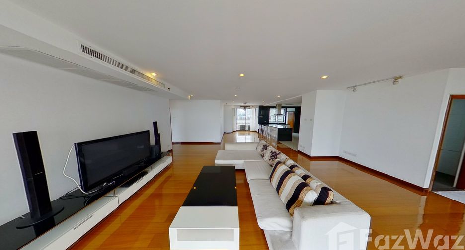 For rent 3 bedrooms condo in Watthana, Bangkok
