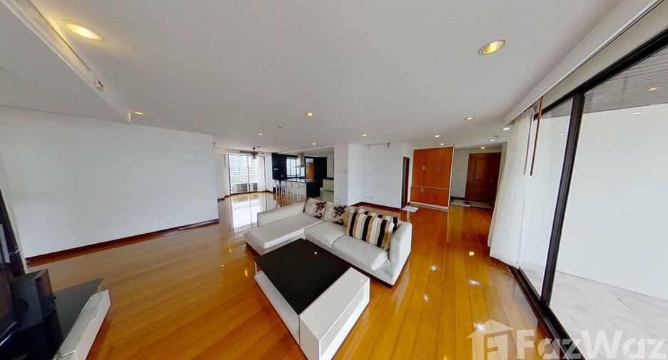 For rent 3 bedrooms condo in Watthana, Bangkok