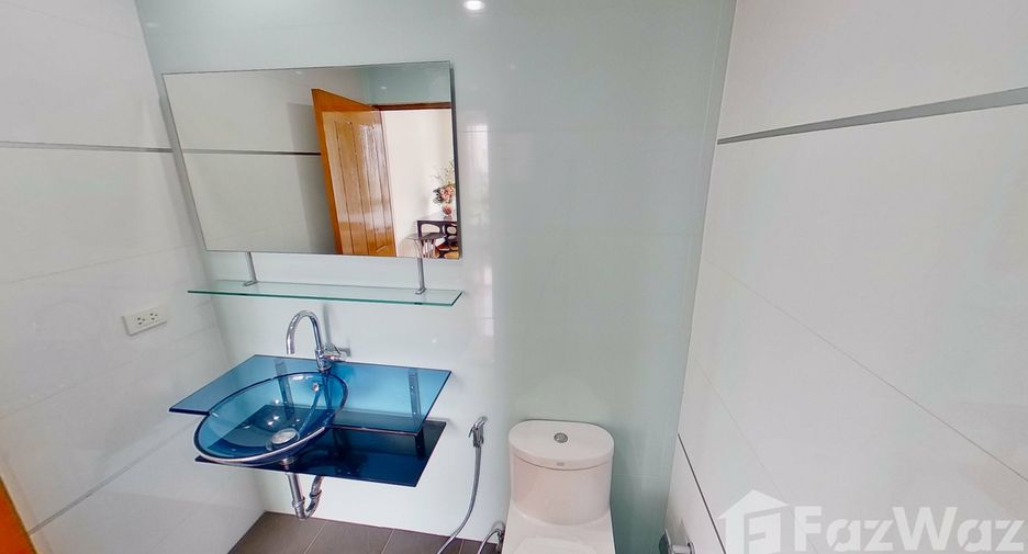 For rent 3 bedrooms condo in Watthana, Bangkok